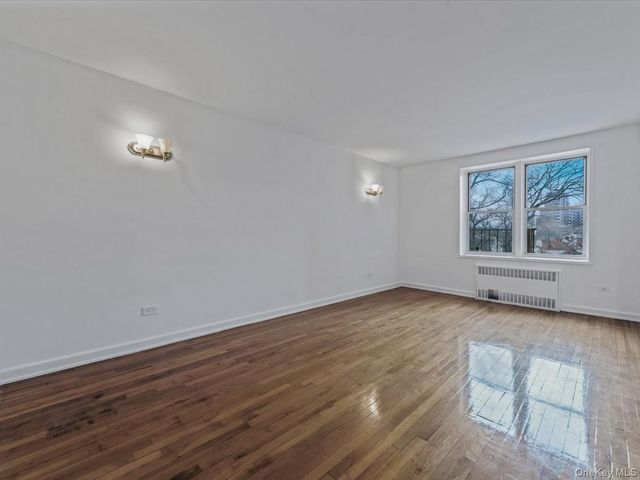 82-40 Austin Street 6K, Kew Gardens, NY 11415