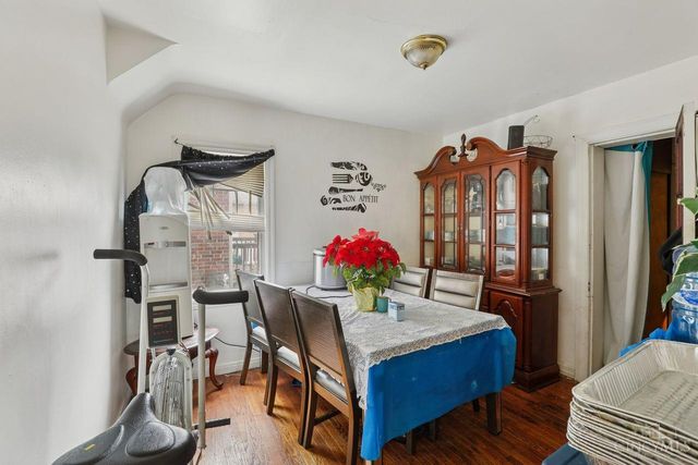 6202 Mayflower Avenue, Golf Manor, OH 45237