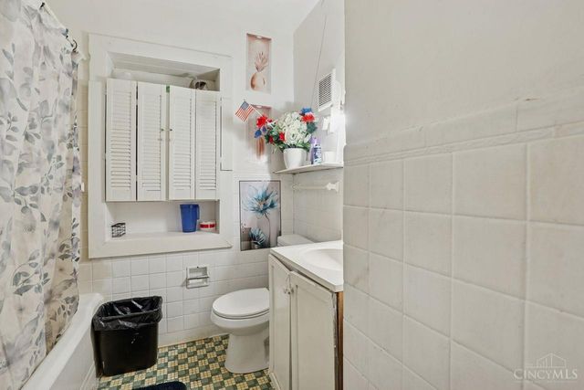 6202 Mayflower Avenue, Golf Manor, OH 45237