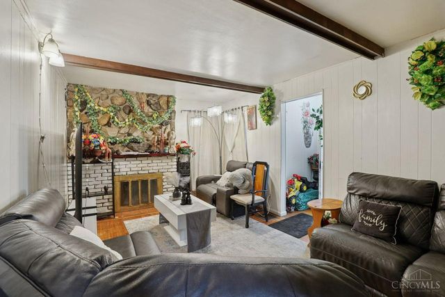 6202 Mayflower Avenue, Golf Manor, OH 45237