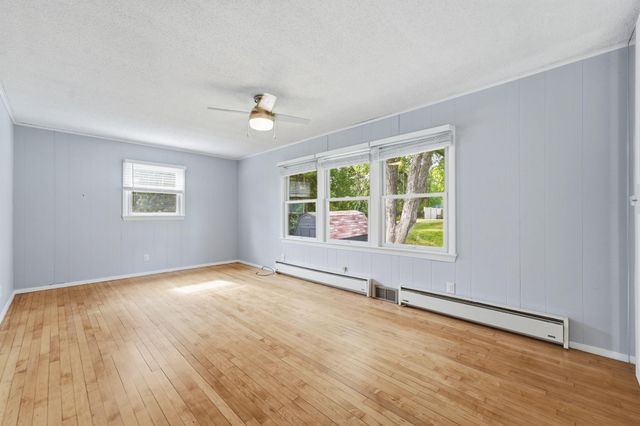 17620 8th Avenue N, Plymouth, MN 55447