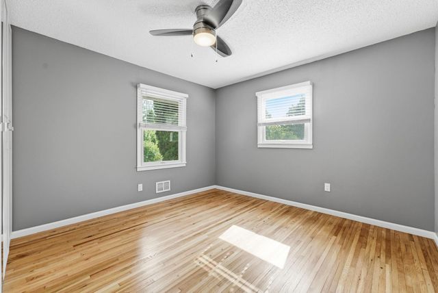 17620 8th Avenue N, Plymouth, MN 55447