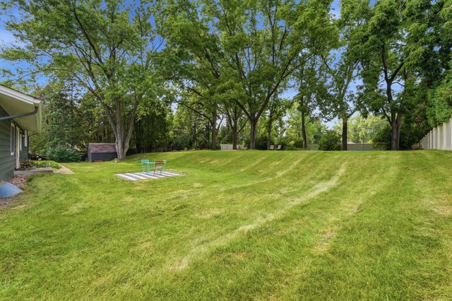 17620 8th Avenue N, Plymouth, MN 55447