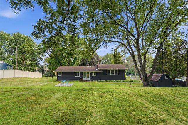 17620 8th Avenue N, Plymouth, MN 55447