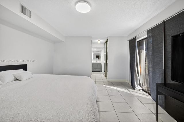 1171 SW 118th Ter, Davie, FL 33325