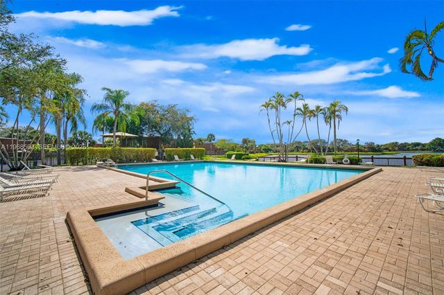 1171 SW 118th Ter, Davie, FL 33325