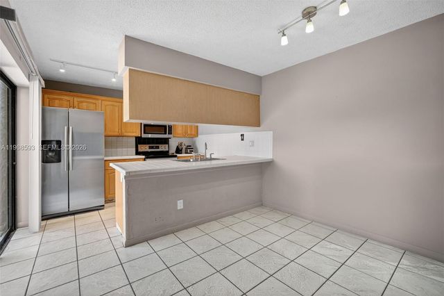 1171 SW 118th Ter, Davie, FL 33325