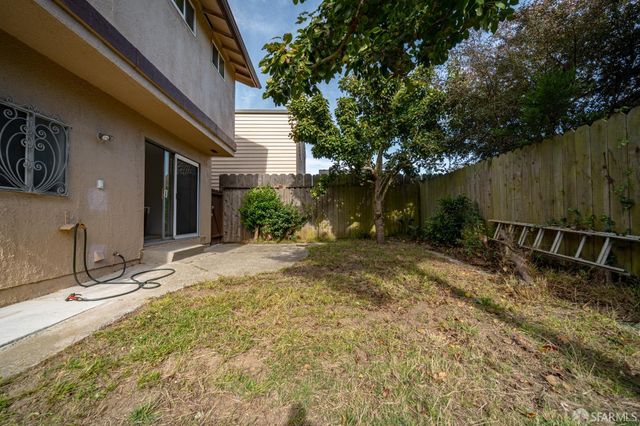 84 Surrey Court, Daly City, CA 94015