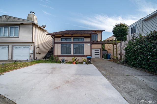 84 Surrey Court, Daly City, CA 94015