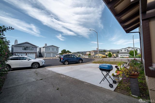 84 Surrey Court, Daly City, CA 94015