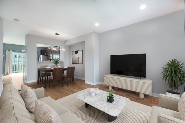 1254 Evergreen Avenue, Des Plaines, IL 60016