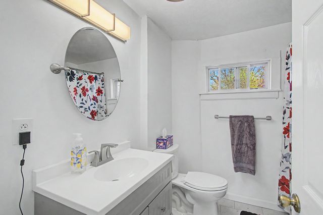 116 Woodbury Road, Burlington, VT 05401