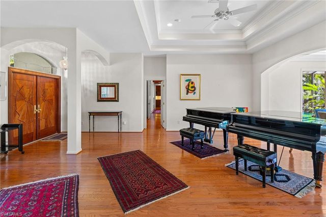 8840 Mariposa CT, Naples, FL 34113