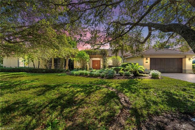 8840 Mariposa CT, Naples, FL 34113