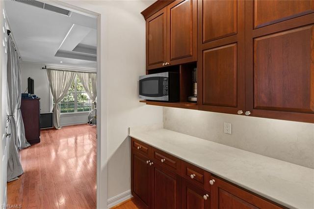 8840 Mariposa CT, Naples, FL 34113