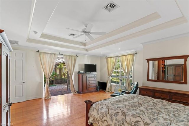 8840 Mariposa CT, Naples, FL 34113