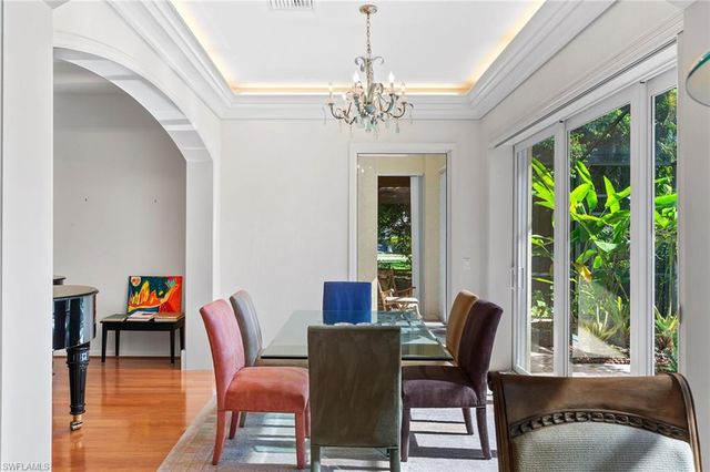 8840 Mariposa CT, Naples, FL 34113