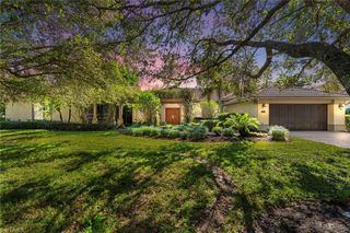 8840 Mariposa CT, Naples, FL 34113