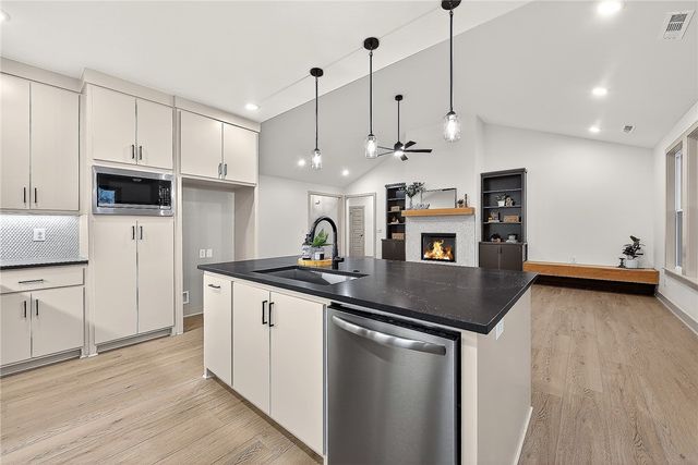 18 Reading Lane, Bella Vista, AR 72714