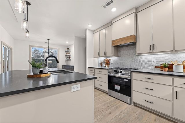 18 Reading Lane, Bella Vista, AR 72714