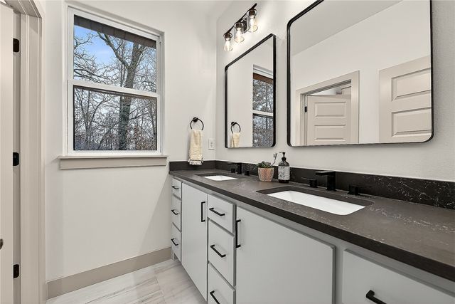 18 Reading Lane, Bella Vista, AR 72714