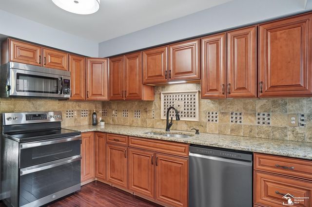 15774 Golfview Boulevard, Riverview, MI 48193