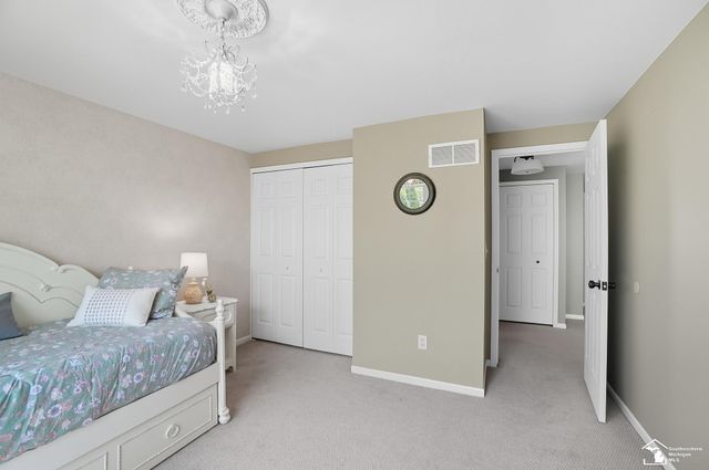 15774 Golfview Boulevard, Riverview, MI 48193