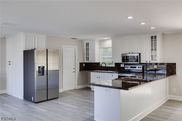 7370 Sea Island RD, Fort Myers, FL 33967