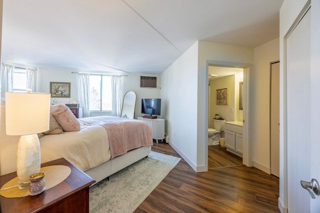 2601 Kenzie Terrace 515, Saint Anthony, MN 55418