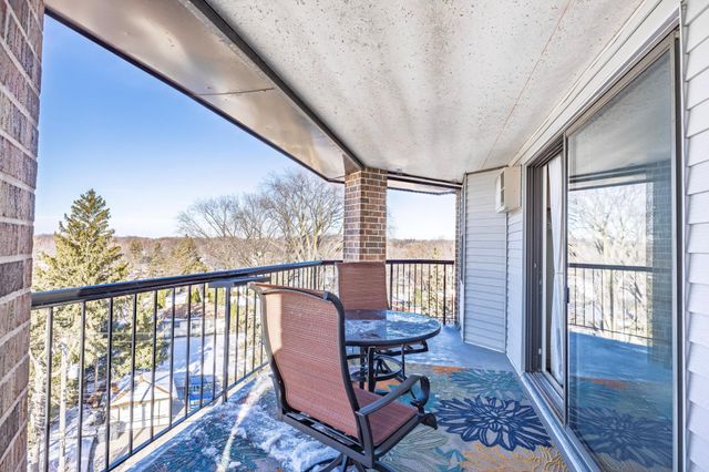 2601 Kenzie Terrace 515, Saint Anthony, MN 55418