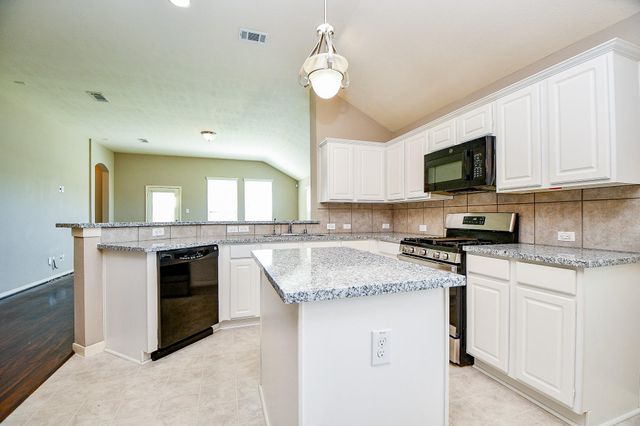 2023 Manchester Crossing, Fresno, TX 77545