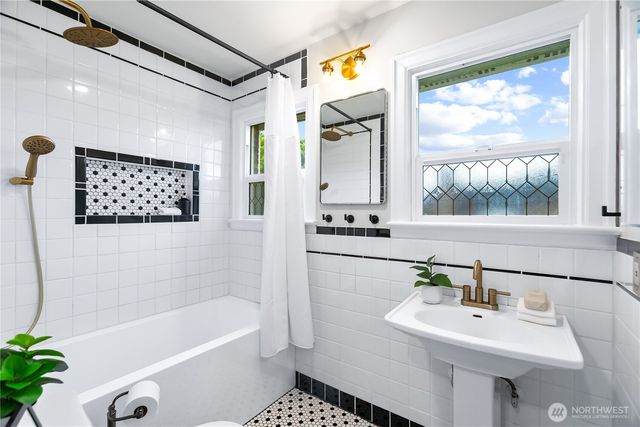 860 S 48th, Tacoma, WA 98408