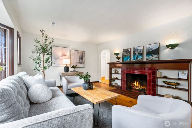 860 S 48th, Tacoma, WA 98408