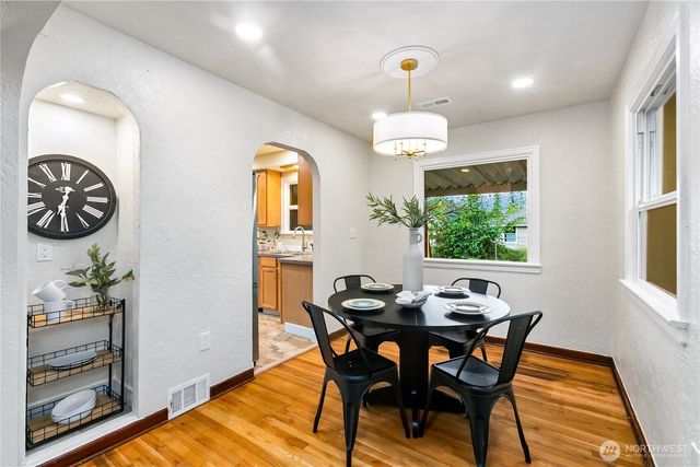 860 S 48th, Tacoma, WA 98408