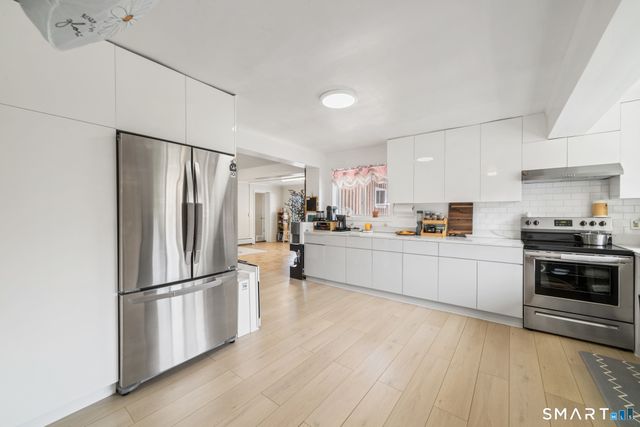 2776 East Main Street, Bridgeport, CT 06610