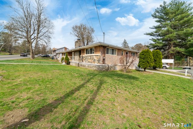 2776 East Main Street, Bridgeport, CT 06610