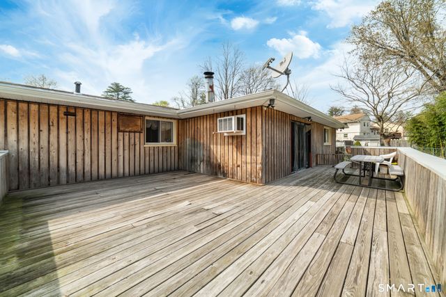 2776 East Main Street, Bridgeport, CT 06610