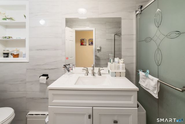 2776 East Main Street, Bridgeport, CT 06610