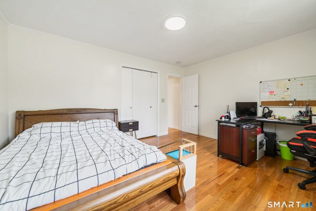 2776 East Main Street, Bridgeport, CT 06610