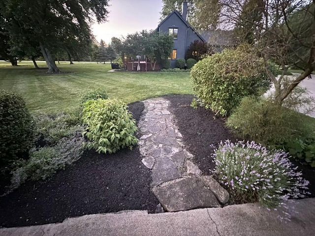 2946 Lewis Center Road, Lewis Center, OH 43035