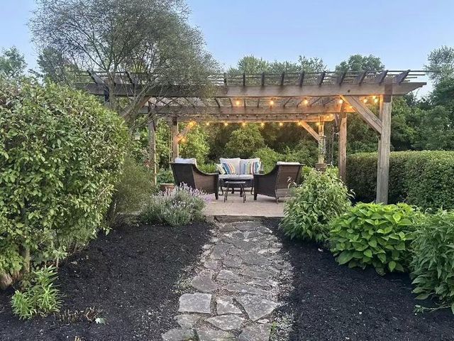 2946 Lewis Center Road, Lewis Center, OH 43035