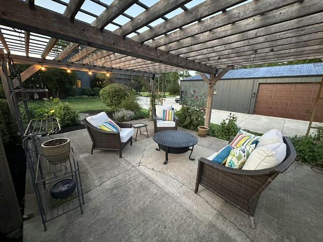 2946 Lewis Center Road, Lewis Center, OH 43035