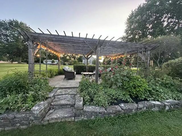 2946 Lewis Center Road, Lewis Center, OH 43035