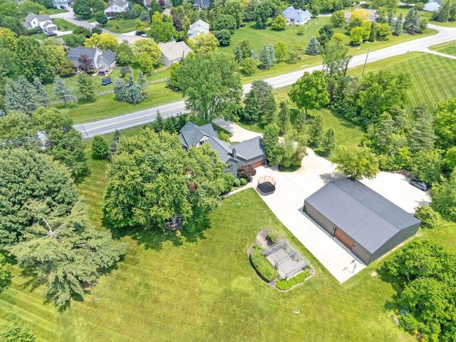 2946 Lewis Center Road, Lewis Center, OH 43035