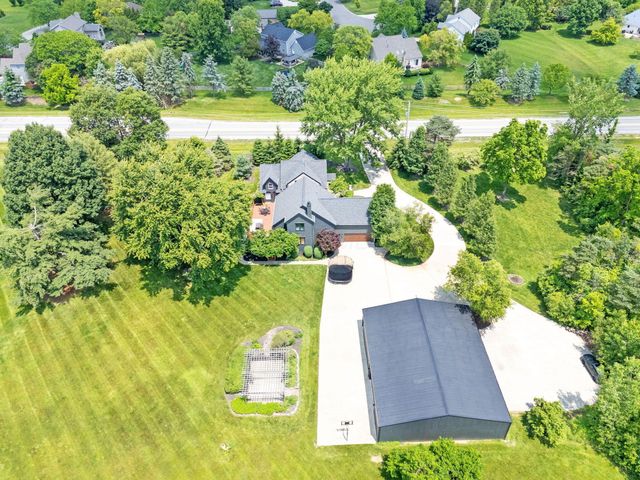 2946 Lewis Center Road, Lewis Center, OH 43035