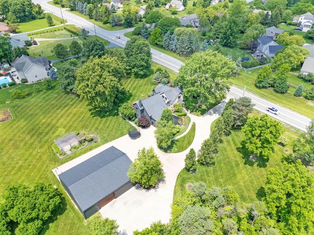 2946 Lewis Center Road, Lewis Center, OH 43035