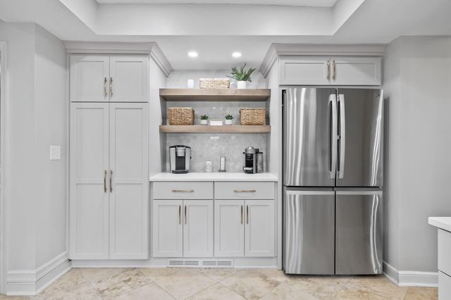 2946 Lewis Center Road, Lewis Center, OH 43035