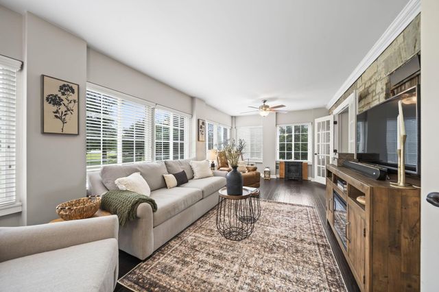 2946 Lewis Center Road, Lewis Center, OH 43035