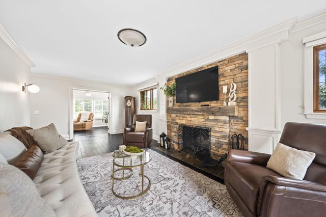 2946 Lewis Center Road, Lewis Center, OH 43035