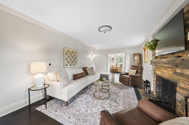 2946 Lewis Center Road, Lewis Center, OH 43035